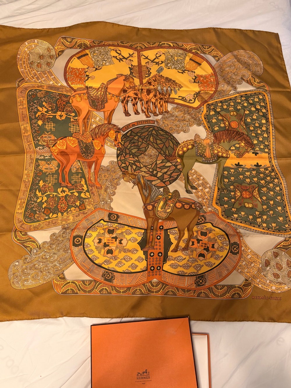 Authentic Hermès Silk Scarf in Golden horse prints 90*90
